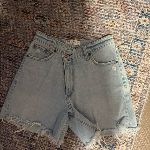 Abercrombie & Fitch Light Wash Jean Shorts - Picture 4 of 5